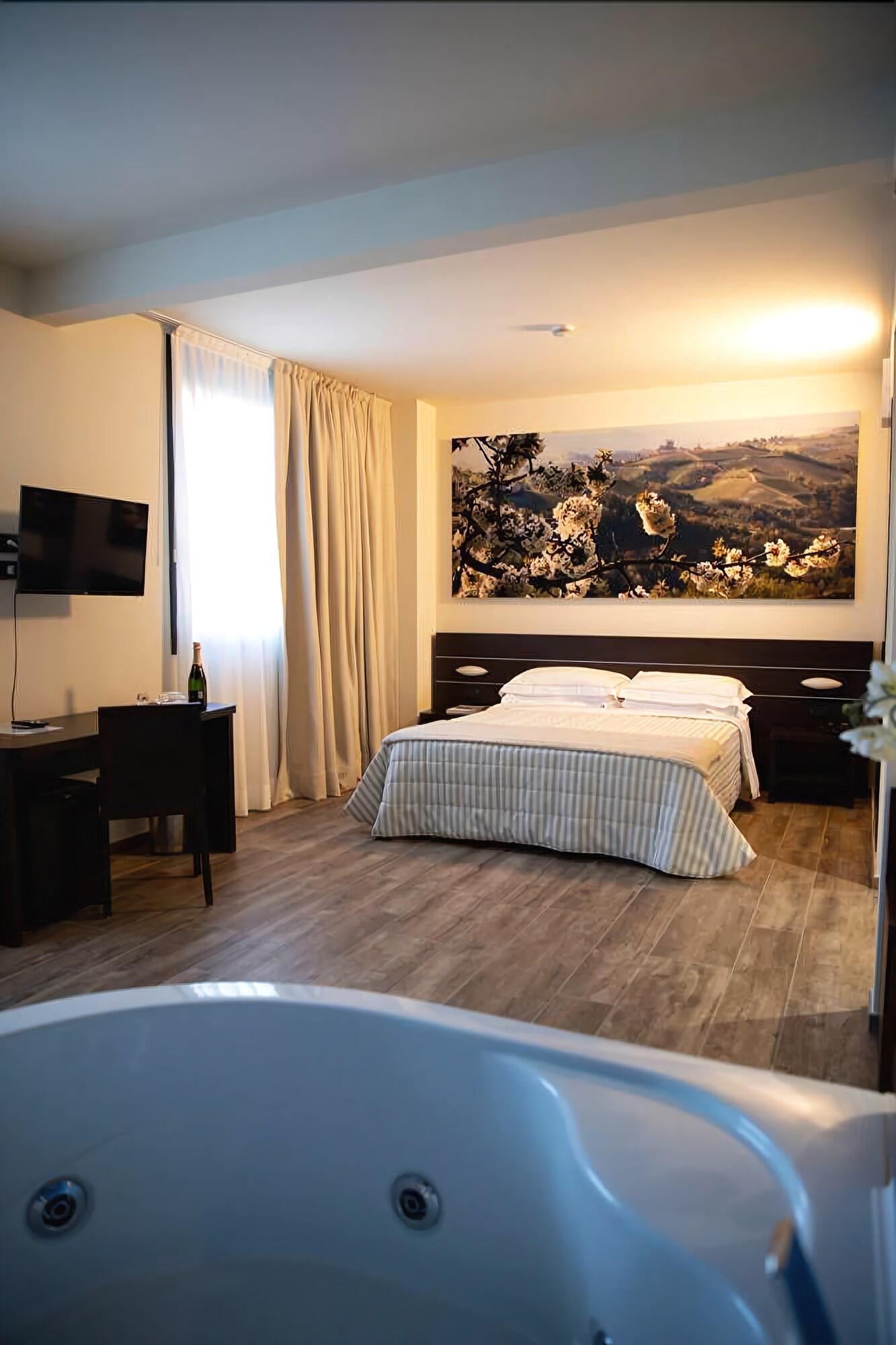 Castahotel Castagnito Eksteriør billede