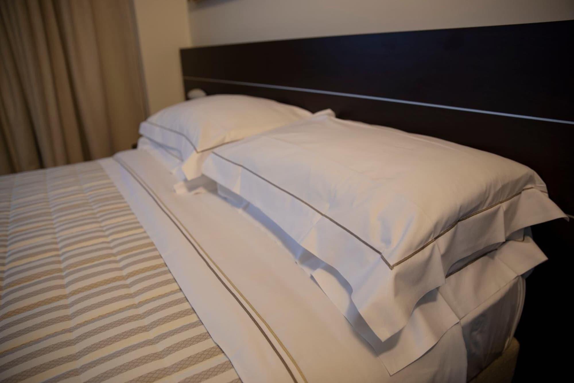 Castahotel Castagnito Eksteriør billede