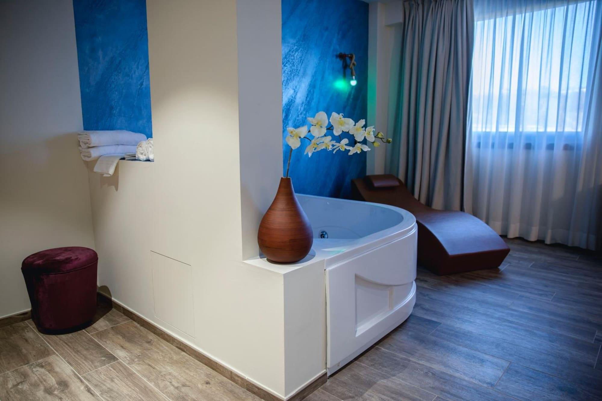 Castahotel Castagnito Eksteriør billede